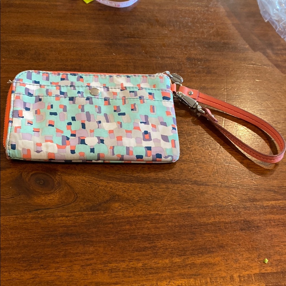 Fossil Wristlet with Abstract Pattern